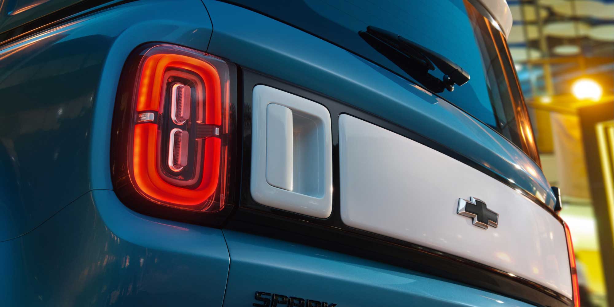 parte trasera del Chevrolet Spark EUV